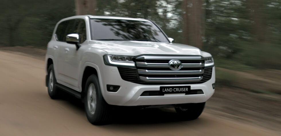 toyota land cruiser can tho duoi xe