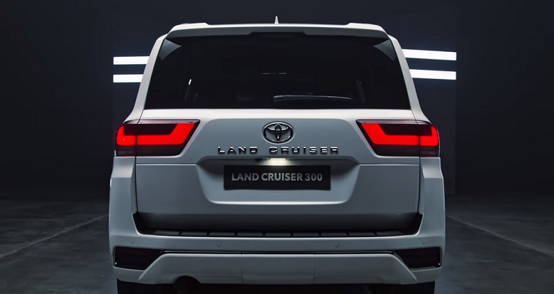 toyota land cruiser can tho duoi xe